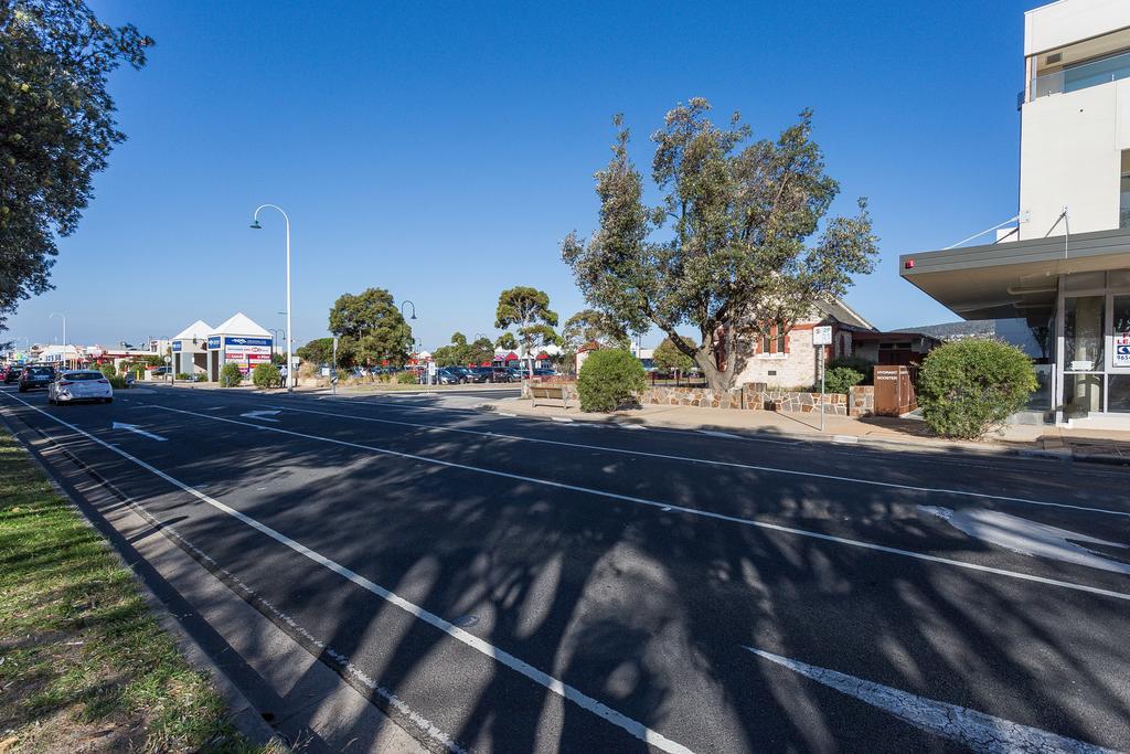 Seaside Apartment Getaway Dromana Exterior photo